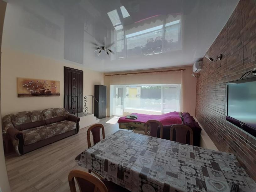 Guest House Τσορνομόρσκ Εξωτερικό φωτογραφία